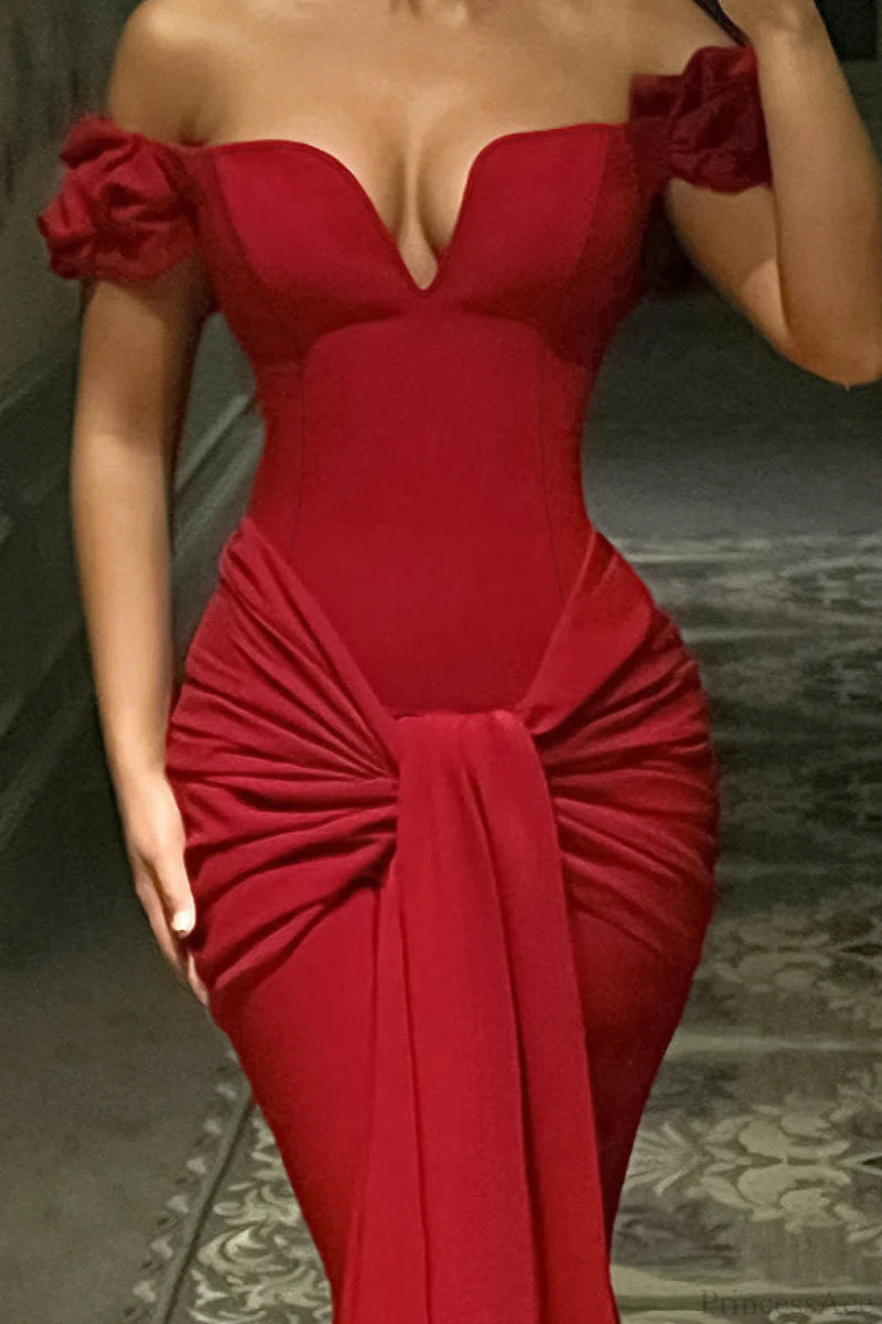 Gracefully Styled Dress for Any Occasion
