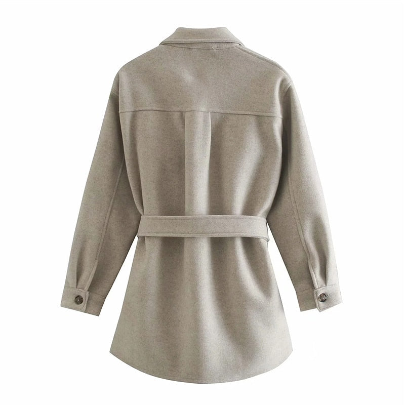 Effortlessly Elegant Shirt with a Timeless Design