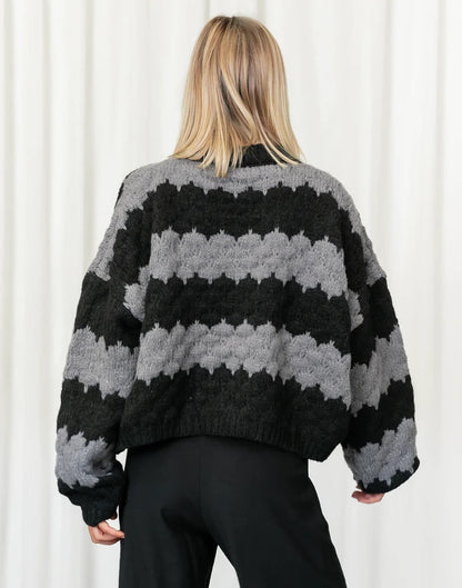 Classic Vintage Sweater with a Flattering Fit