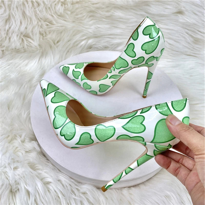 Well Tailored Shoes with a Graceful Silhouette