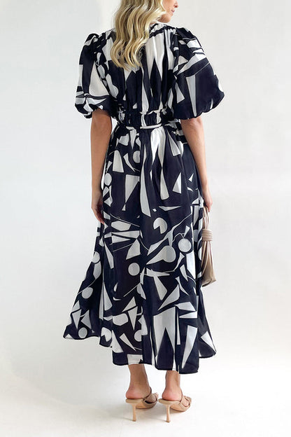 Well Tailored Dress with a Graceful Silhouette