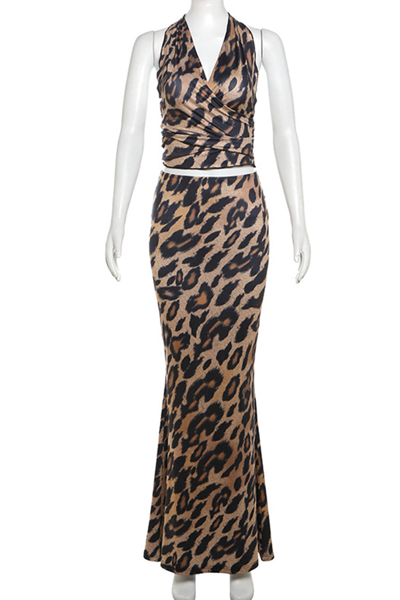 Effortlessly Elegant Garment with a Timeless Design
