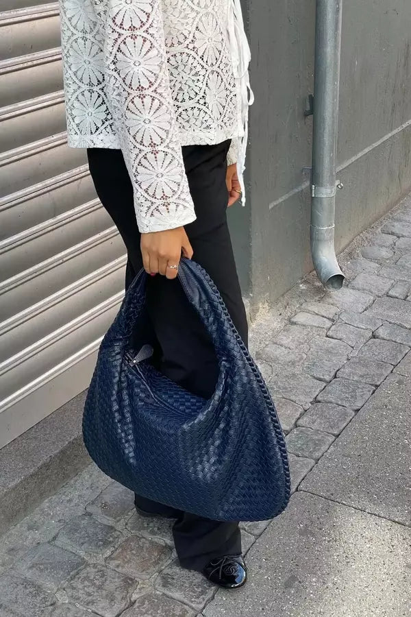 Beautifully Finished Bag in a Timeless Design
