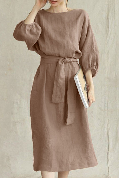 Well Tailored Dress with a Graceful Silhouette