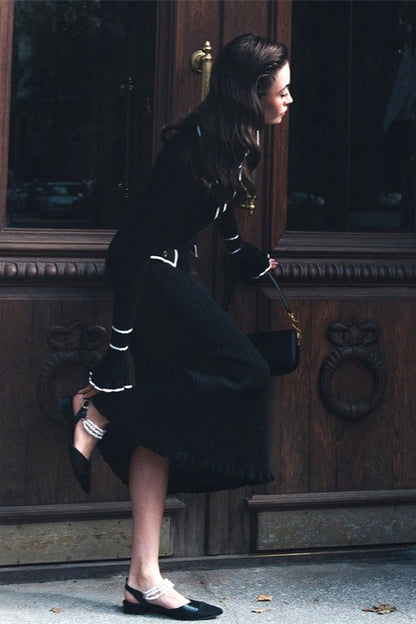 Effortlessly Elegant Sweater with a Timeless Design