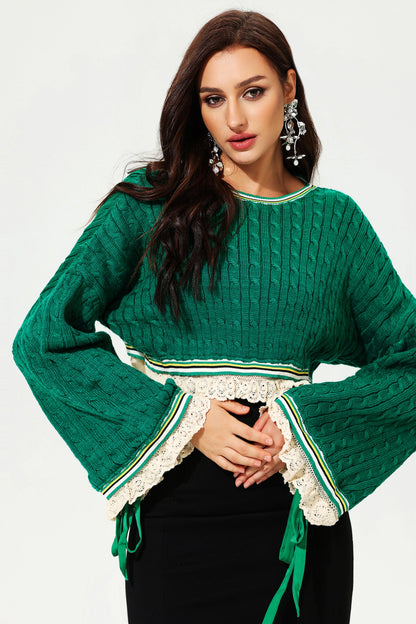 Well Tailored Sweater with a Graceful Silhouette
