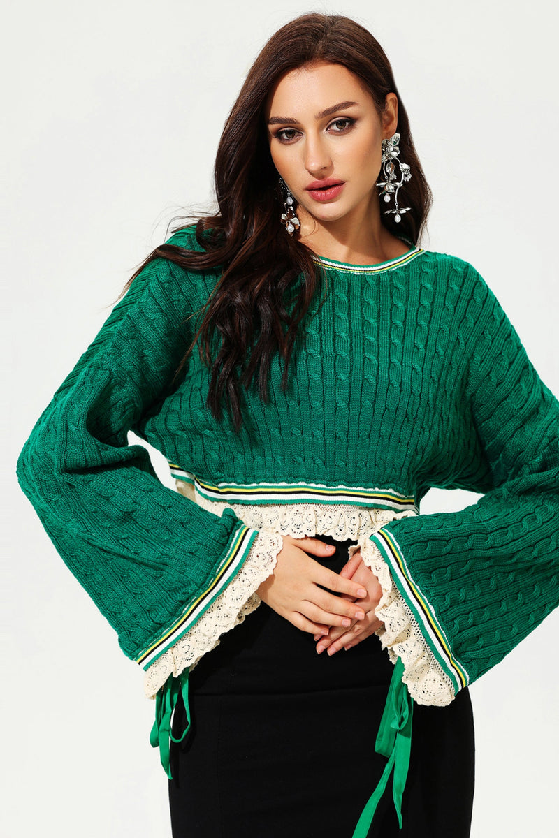 Well Tailored Sweater with a Graceful Silhouette