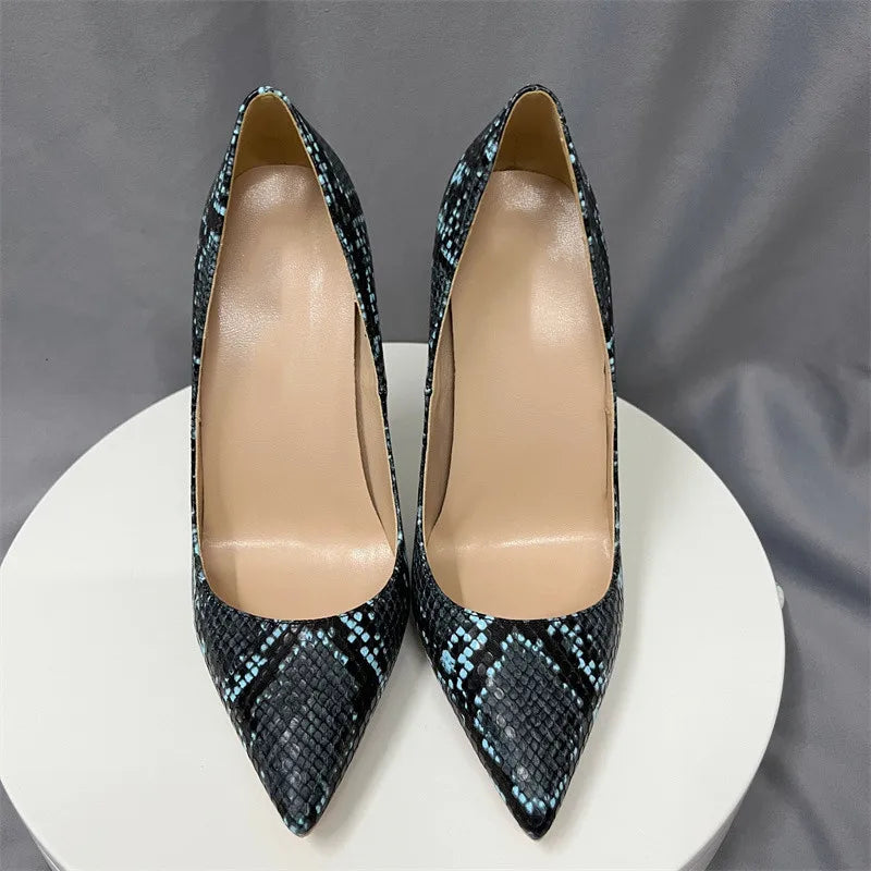 Classic Vintage Shoes with a Flattering Fit