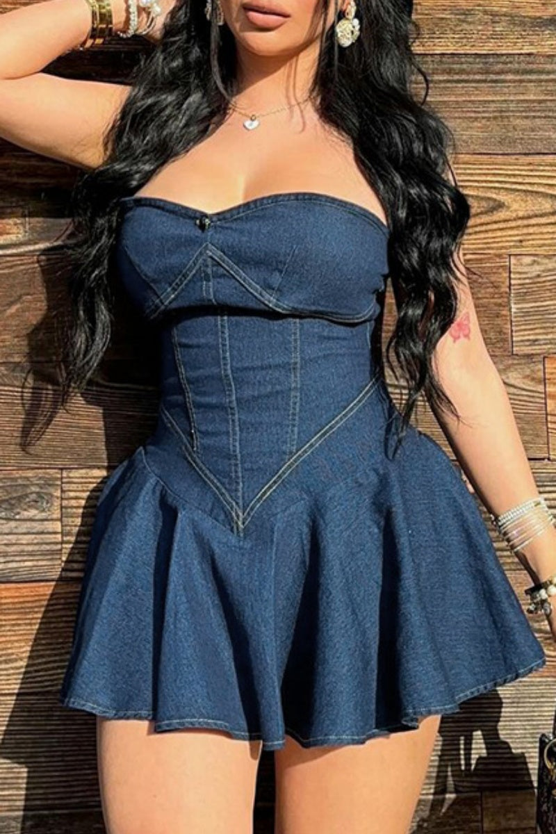 Classic Vintage Dress with a Flattering Fit