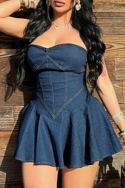 Classic Vintage Dress with a Flattering Fit