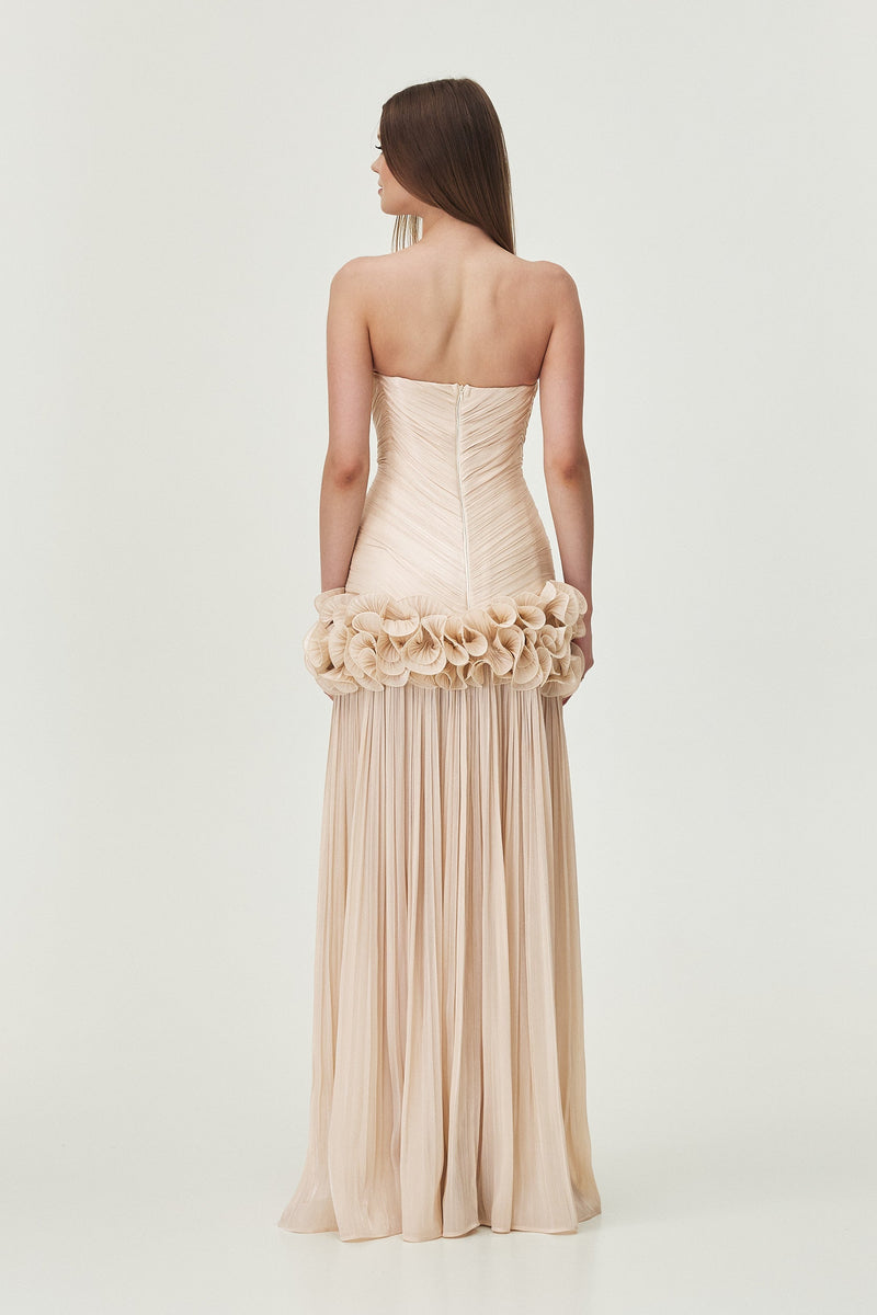 Polished Garment with an Effortless Classic Look