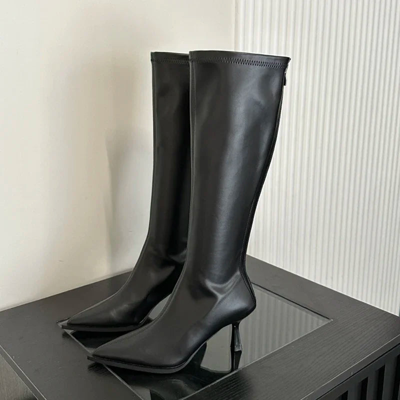 Polished Boots with an Effortless Classic Look