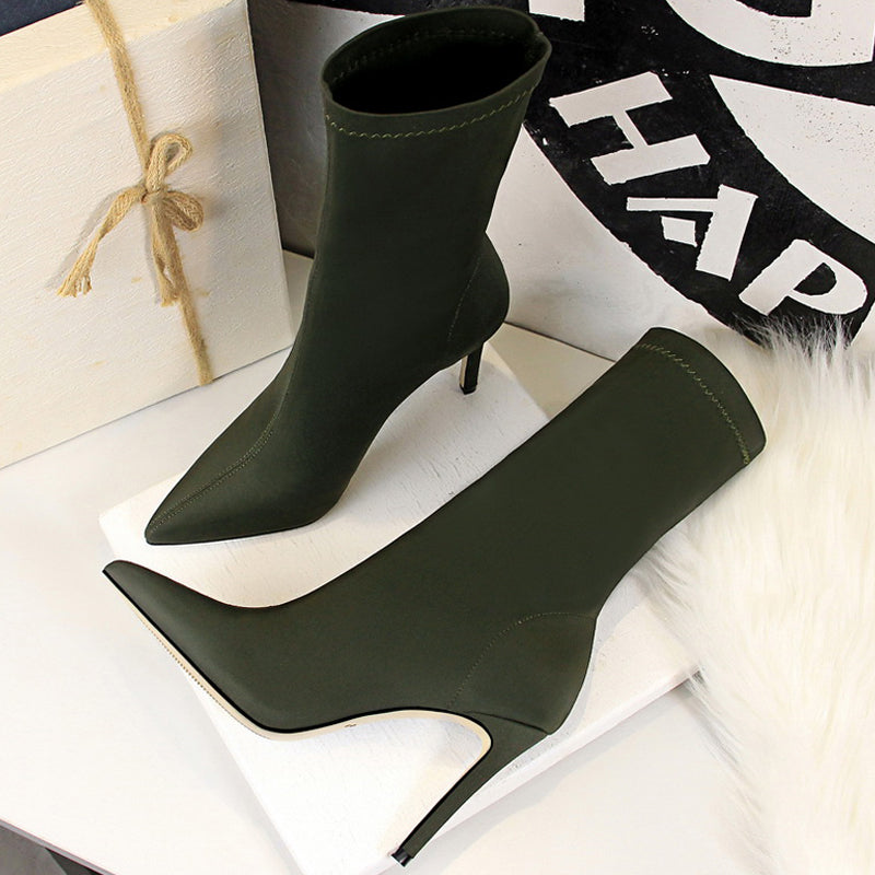 Beautifully Finished Boots in a Timeless Design