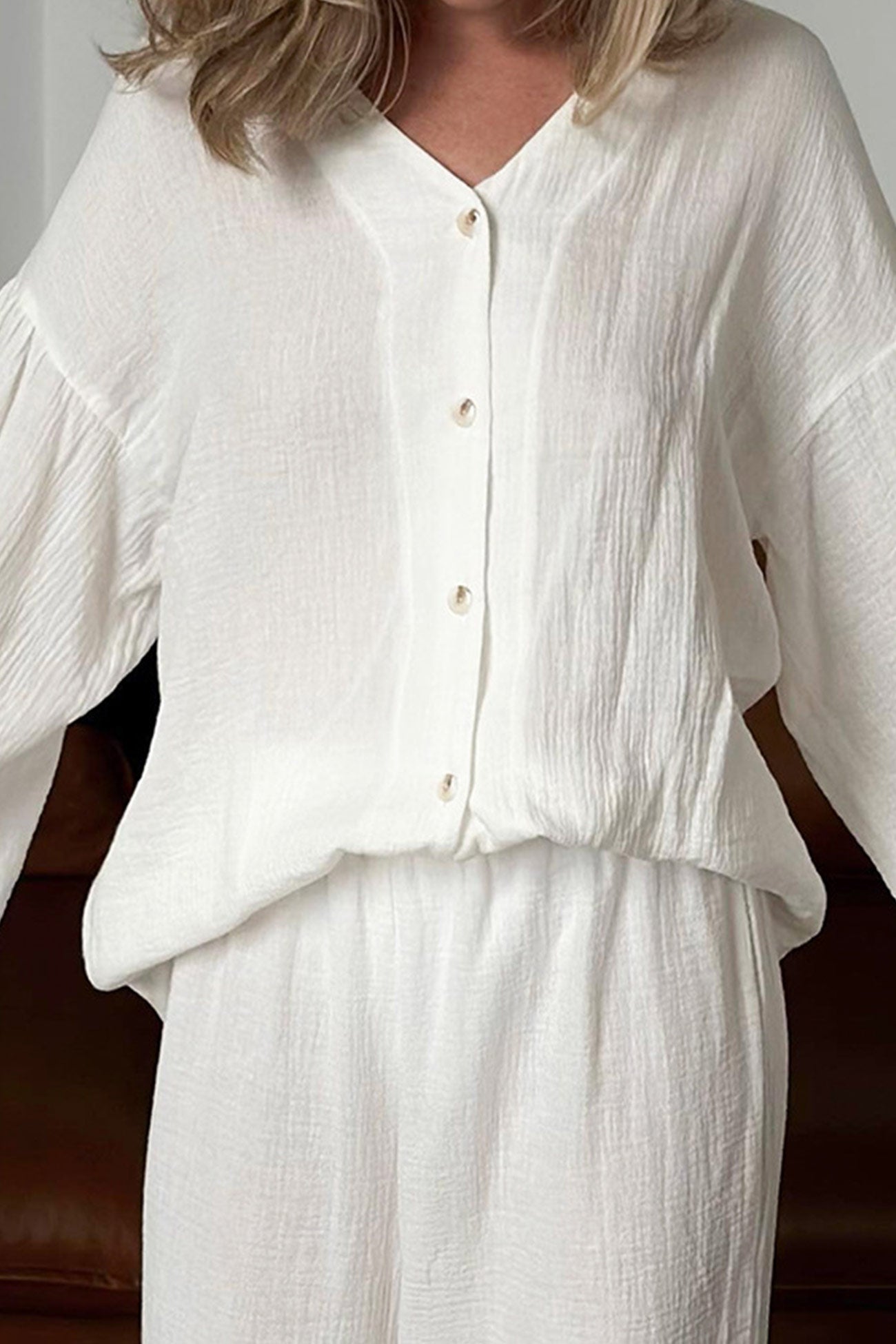 Effortlessly Elegant Cardigan with a Timeless Design