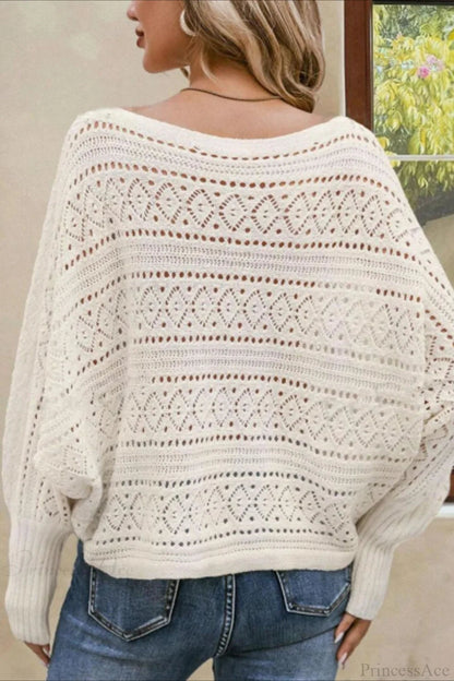 Effortlessly Elegant Pullover with a Timeless Design