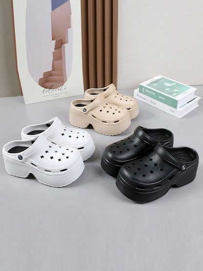 Effortlessly Elegant Sandals with a Timeless Design