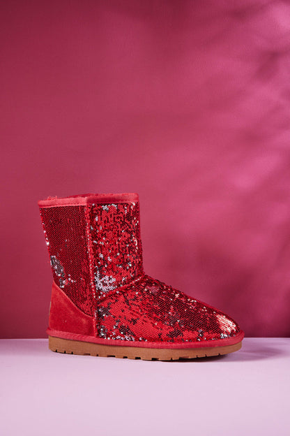 Effortlessly Elegant Boots with a Timeless Design
