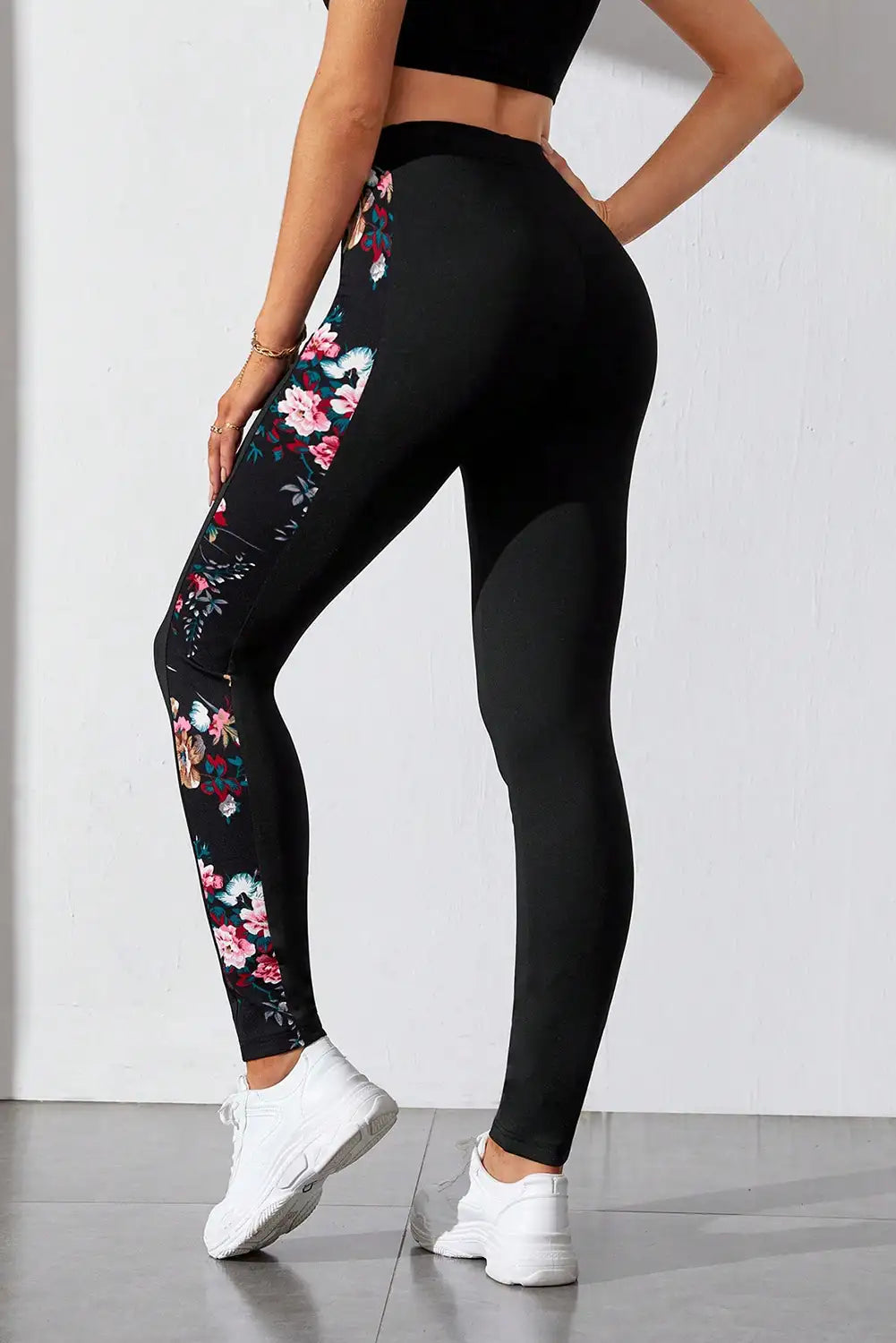 Beautifully Finished Garment in a Timeless Design