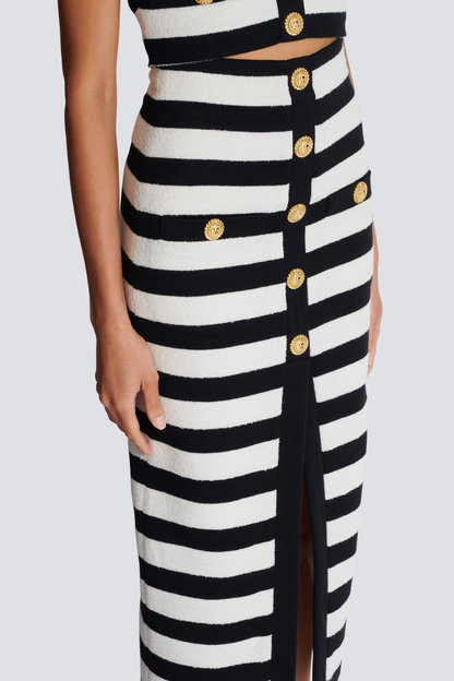 Gracefully Styled Garment for Any Occasion