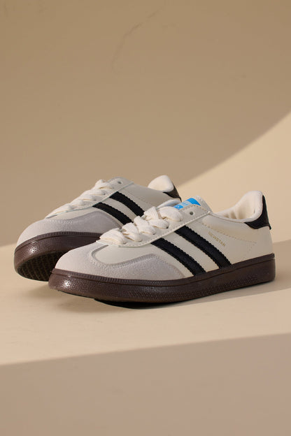 Well Tailored Sneakers with a Graceful Silhouette