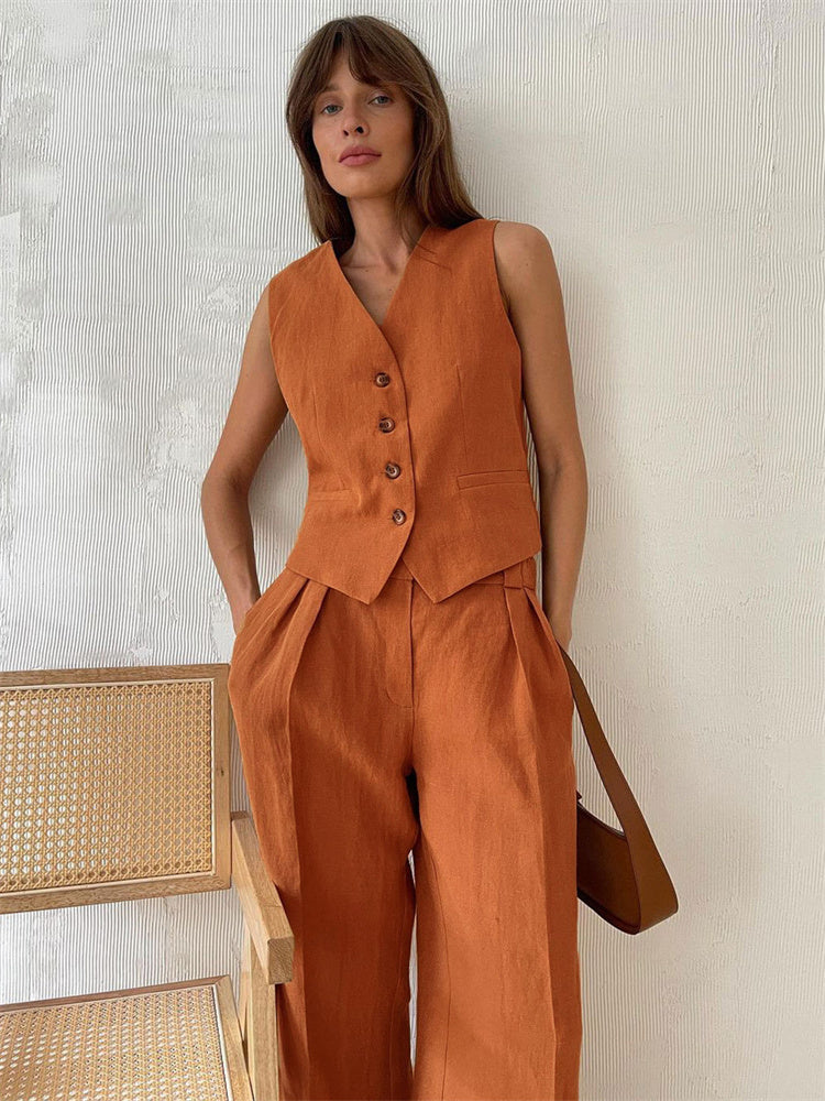 Well Tailored Pants with a Graceful Silhouette