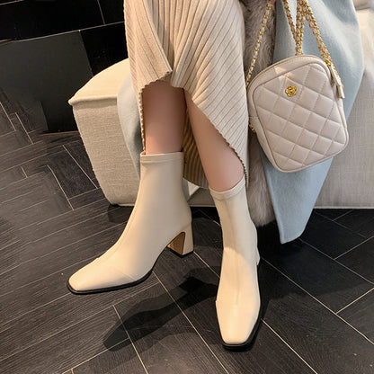 Classic Vintage Heels with a Flattering Fit