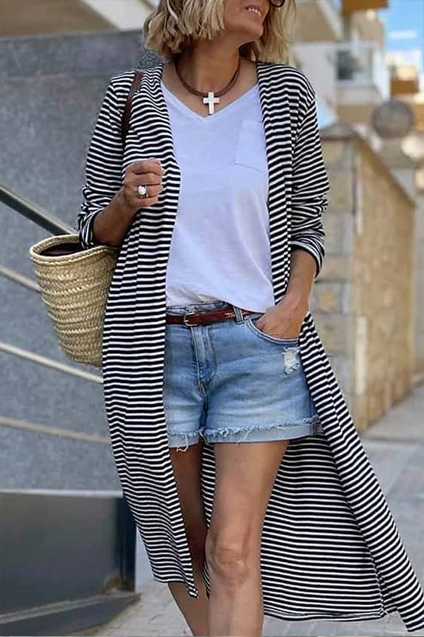 Effortlessly Elegant Cardigan with a Timeless Design