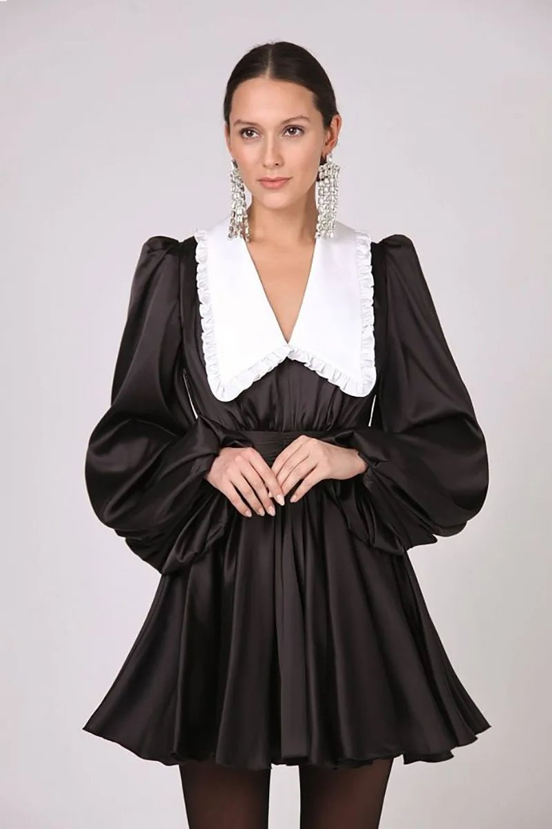 A Vintage Style Dress with Delicate Timeless Details