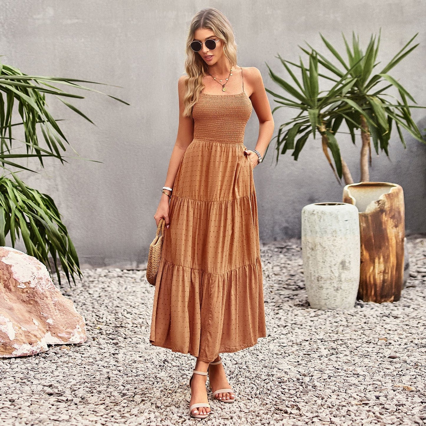 Beautifully Finished Dress in a Timeless Design