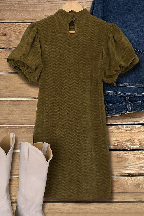 Beautifully Crafted Dress in a Classic Style