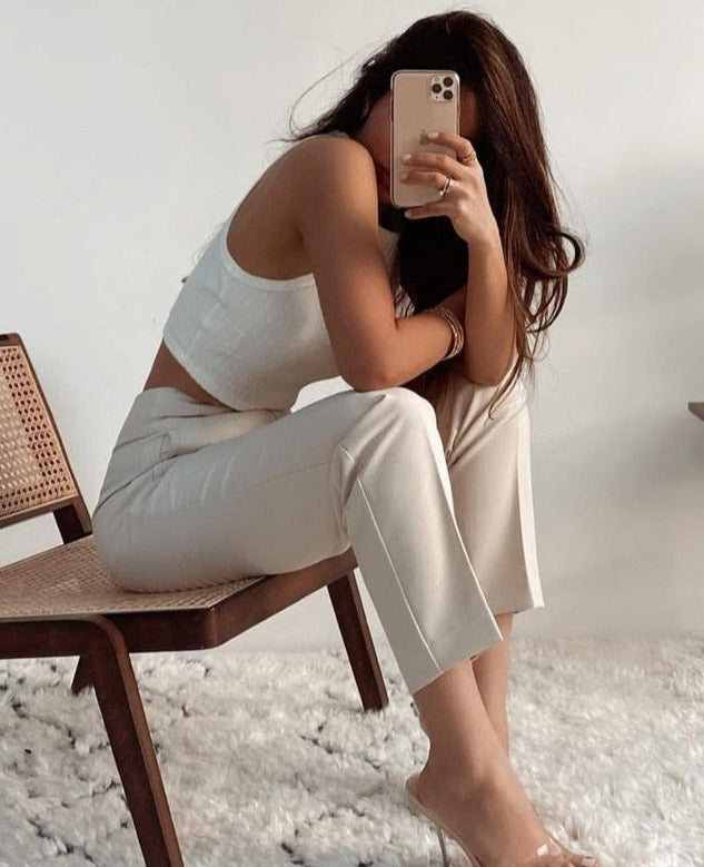 Sophisticated Pants with a Clean Classic Look