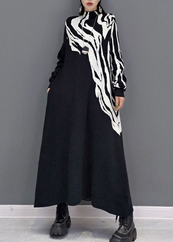 Well Tailored Sweater with a Graceful Silhouette