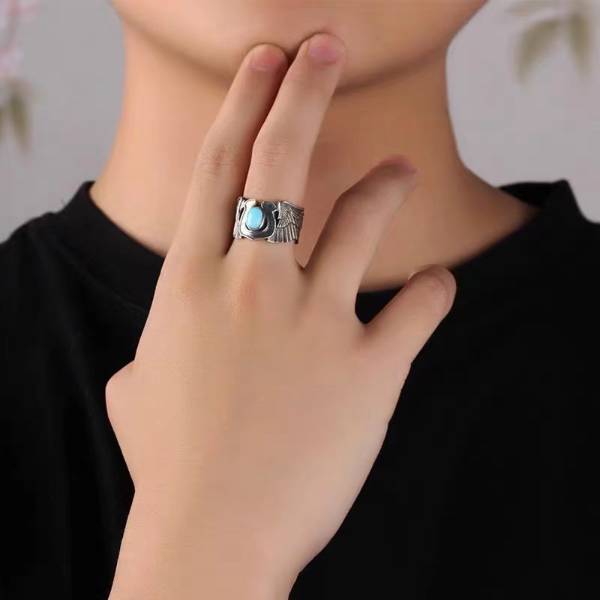 Gracefully Styled Garment for Any Occasion