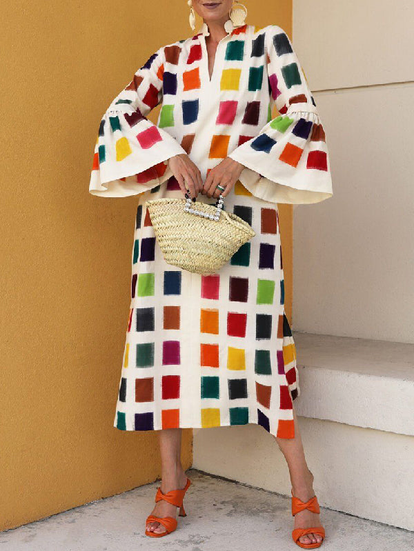 Classic Vintage Dress with a Flattering Fit