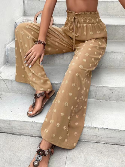Well Tailored Pants with a Graceful Silhouette