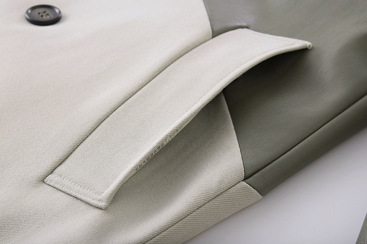 Effortlessly Elegant Coat with a Timeless Design