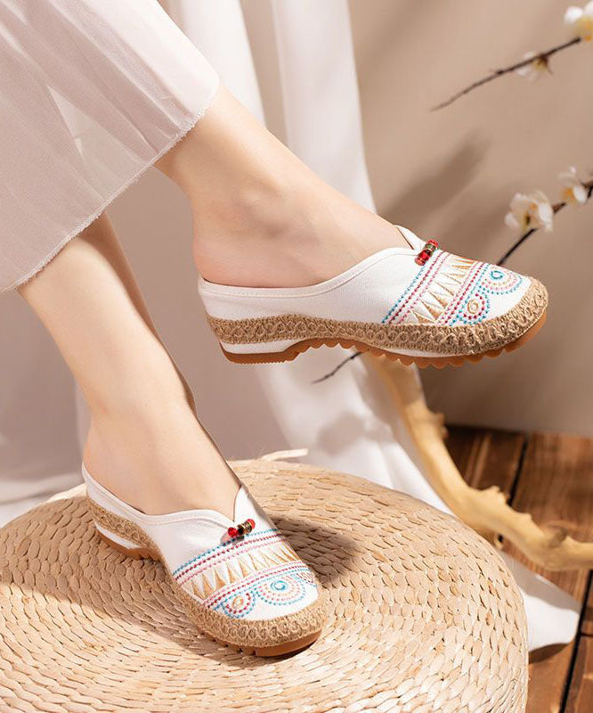 Classic Vintage Sandals with a Flattering Fit