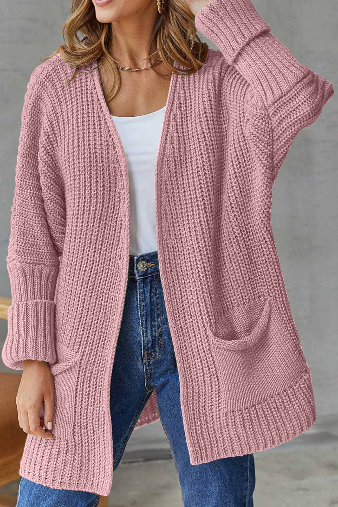 Effortlessly Elegant Cardigan with a Timeless Design