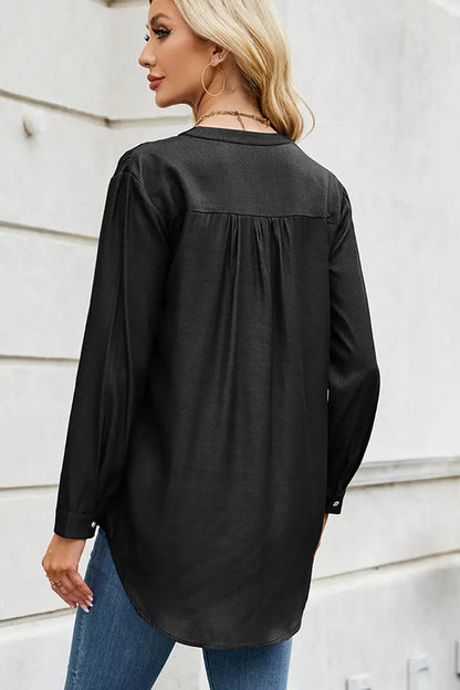 Sophisticated Blouse with a Clean Classic Look