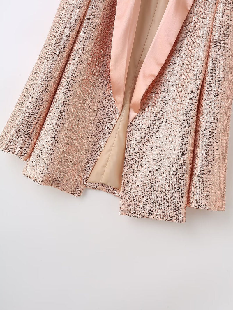 Well Tailored Garment with a Graceful Silhouette