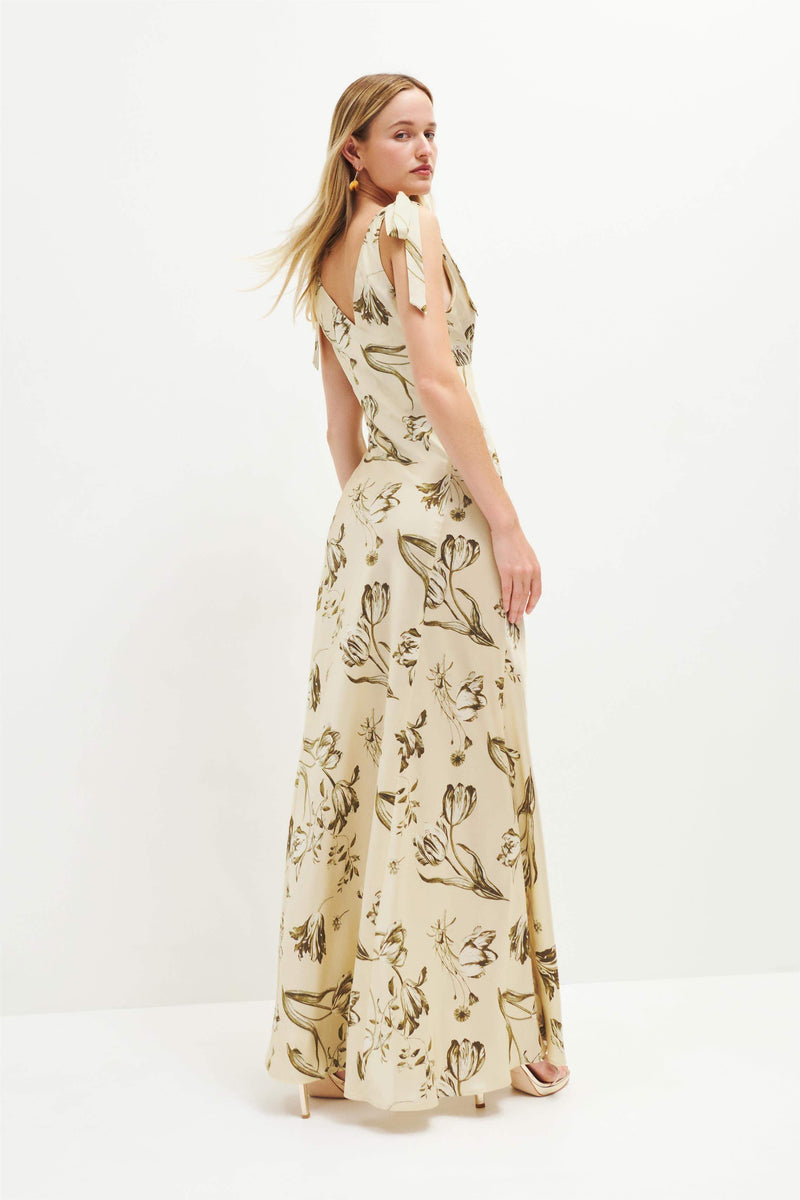 A Vintage Style Dress with Delicate Timeless Details