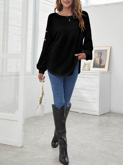 Effortlessly Elegant T-Shirt with a Timeless Design