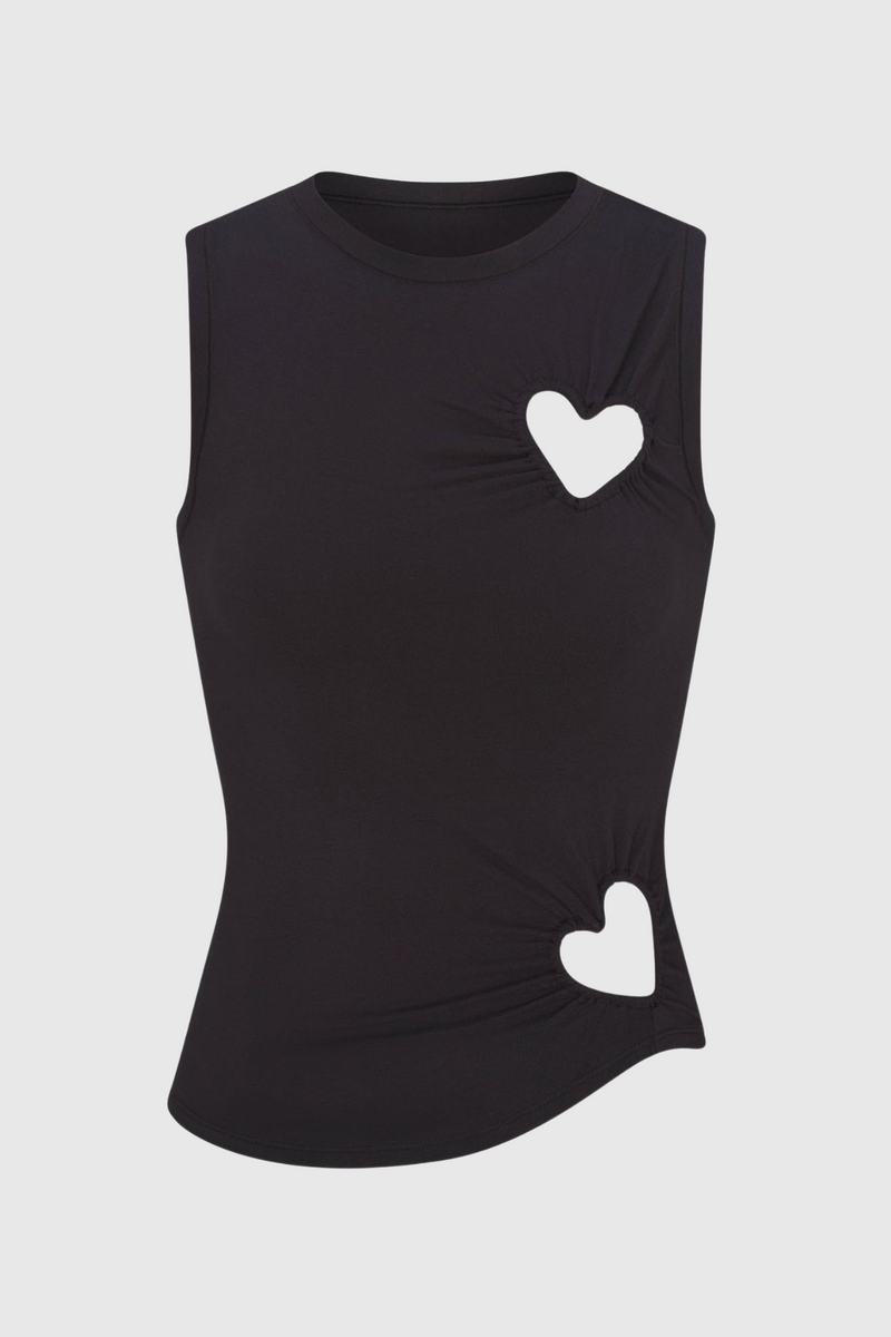 Effortlessly Elegant Top with a Timeless Design