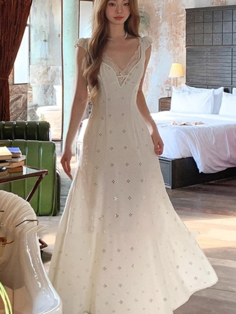 Sophisticated Dress with a Clean Classic Look