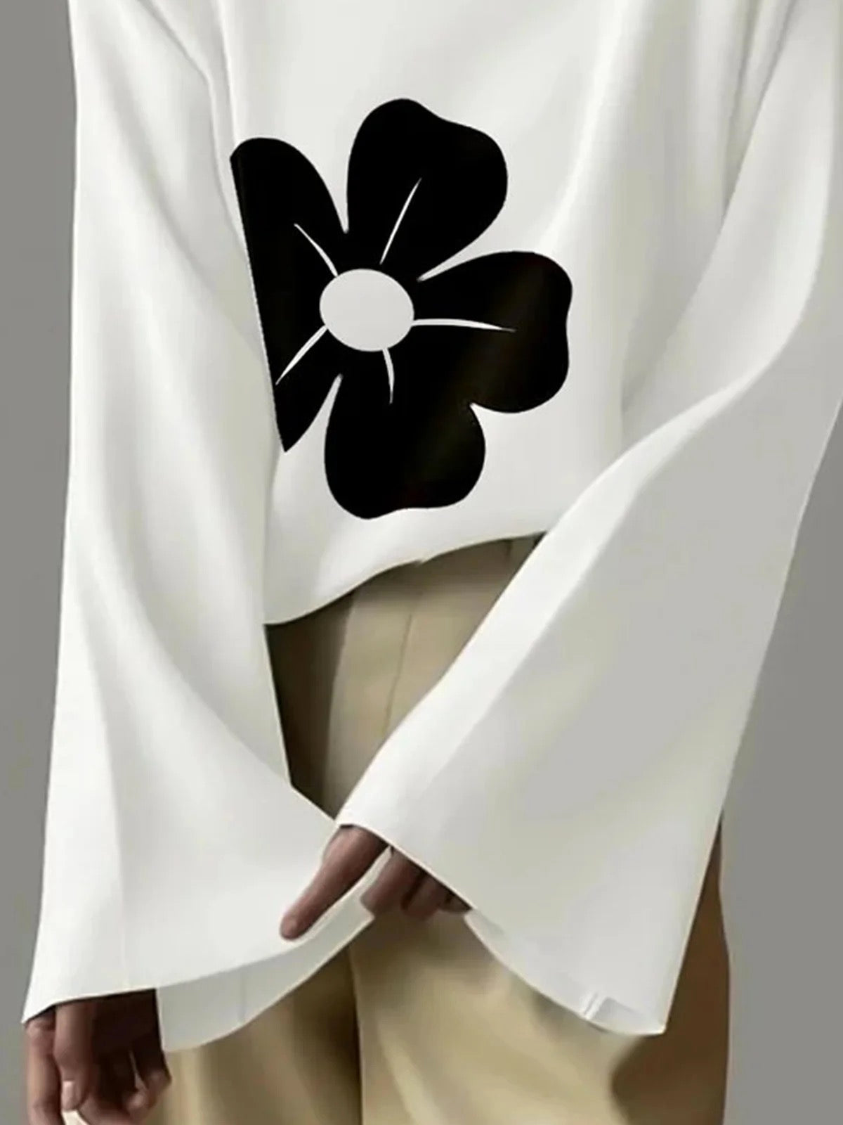 Effortlessly Elegant T-Shirt with a Timeless Design