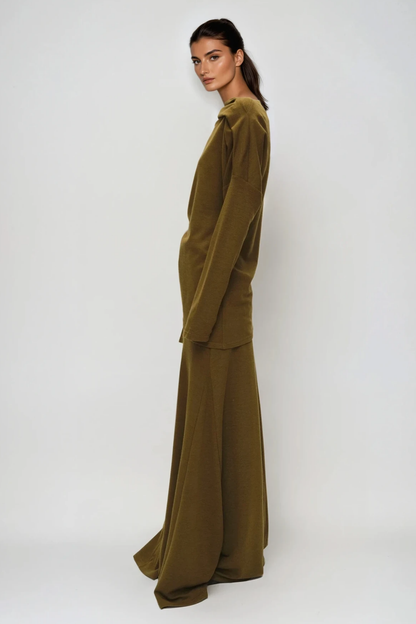 Sophisticated Garment with a Clean Classic Look