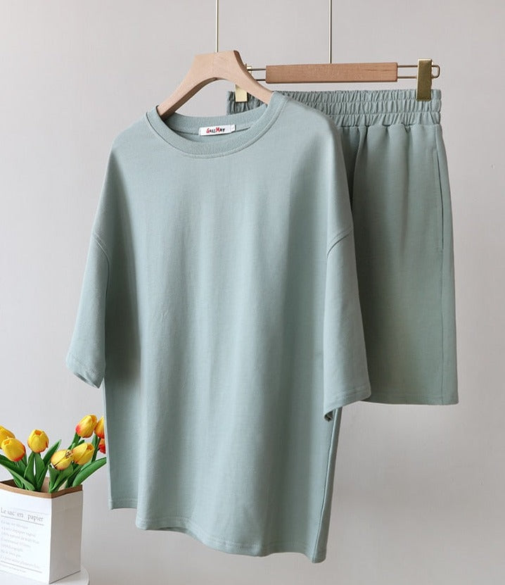 Effortlessly Elegant Garment with a Timeless Design