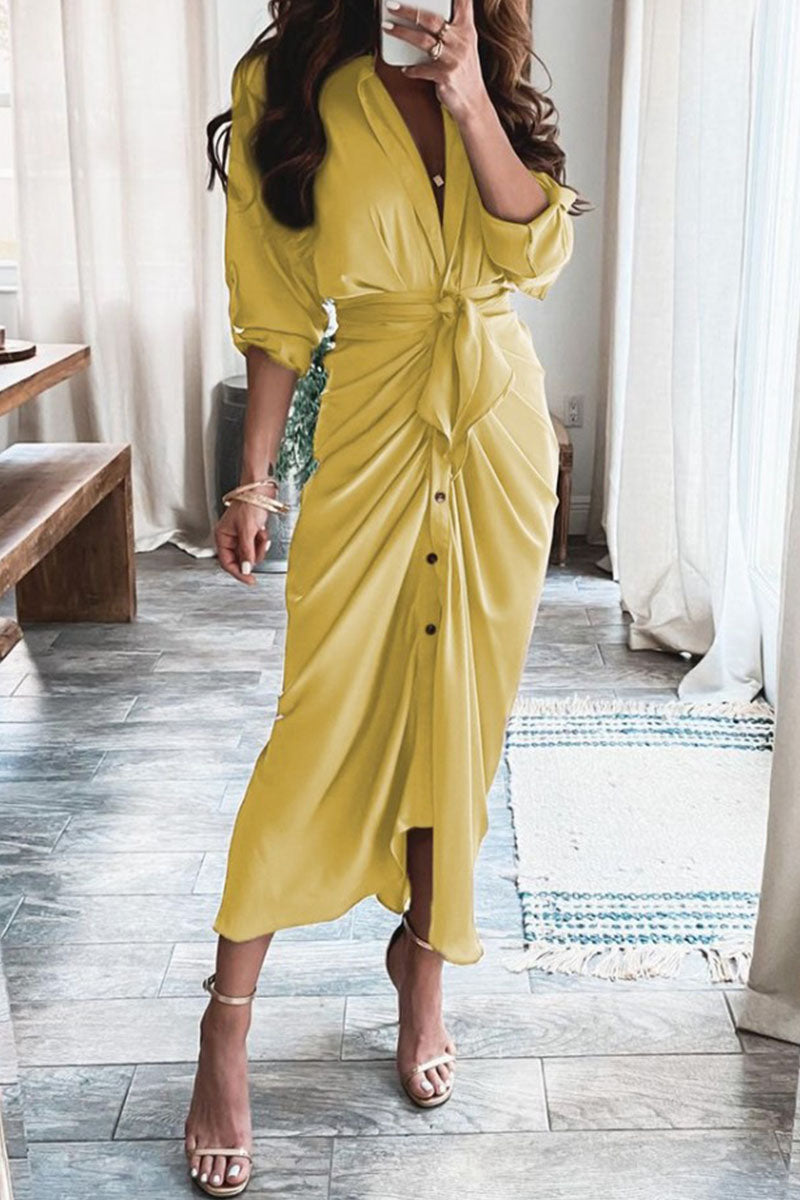 Beautifully Finished Dress in a Timeless Design