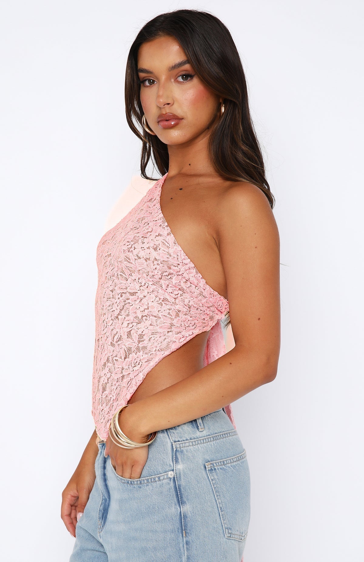 Beautifully Finished Top in a Timeless Design