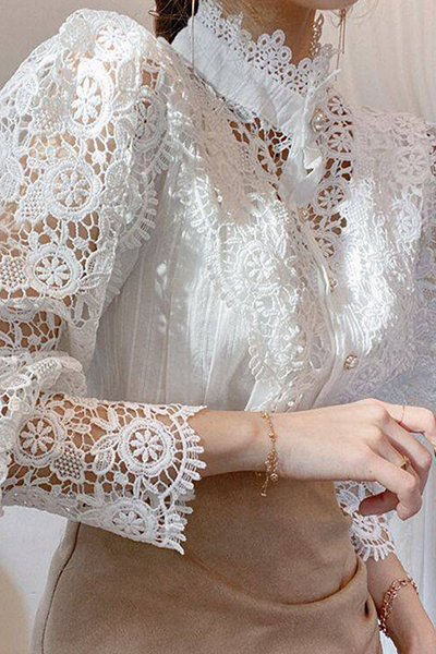 Well Tailored Blouse with a Graceful Silhouette